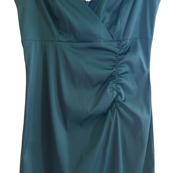 Donna Ricco | Ruched Sheath Dress - Picture 2 of 9